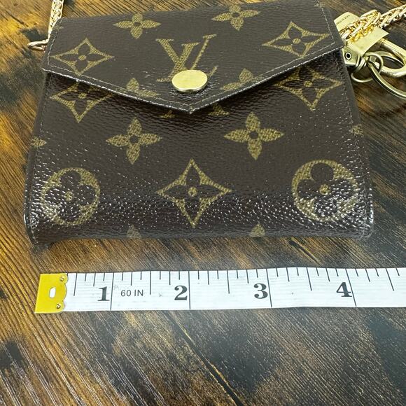 Louis Vuitton Vintage Monogram Compact Wallet - Picture 13 of 16